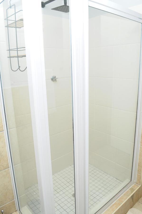 The Island Club Luxury 2 Bedroom Apartment 케이프타운 외부 사진