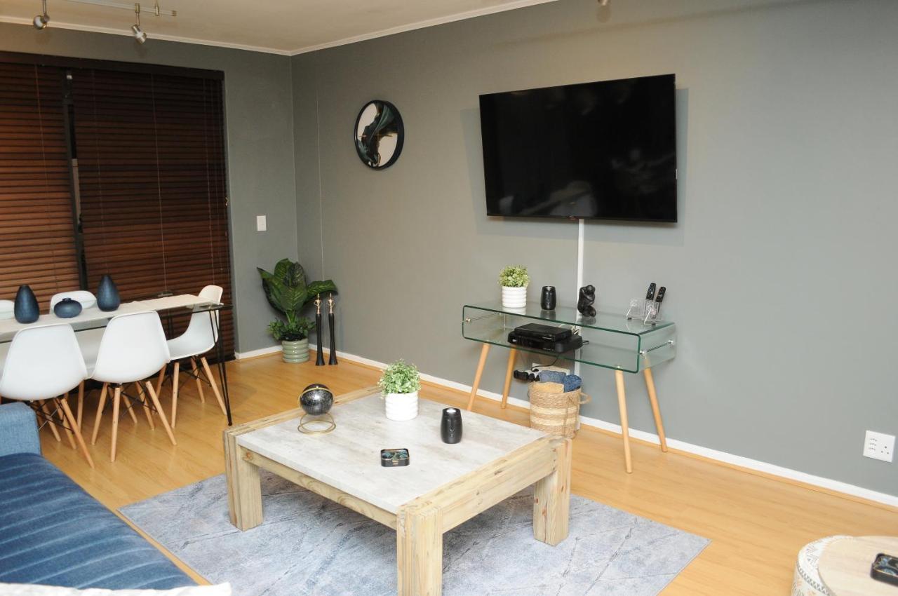 The Island Club Luxury 2 Bedroom Apartment 케이프타운 외부 사진
