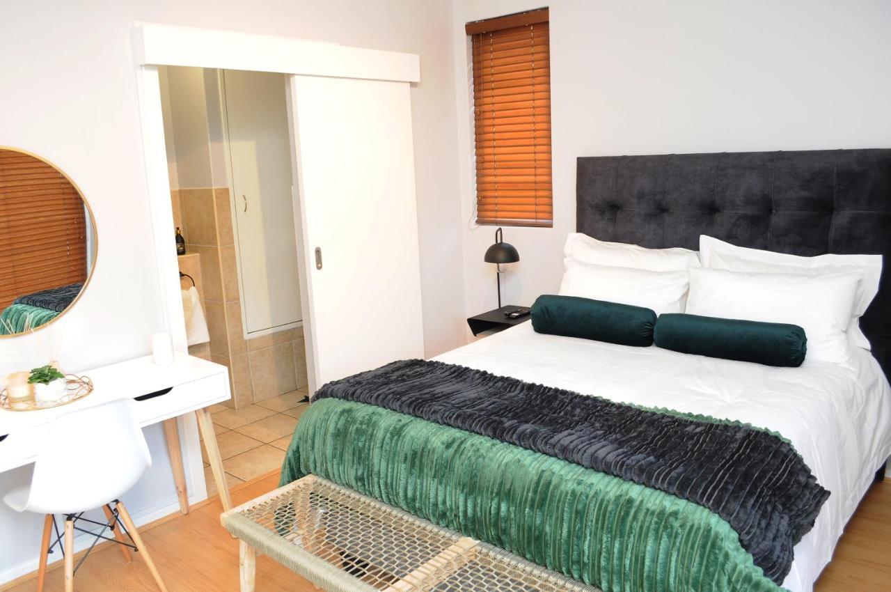 The Island Club Luxury 2 Bedroom Apartment 케이프타운 외부 사진